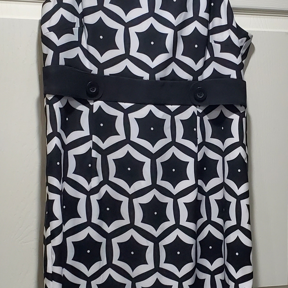 London Times Elegant Black Dress